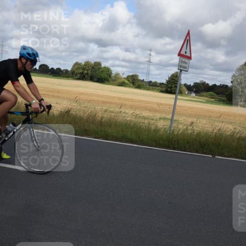 25.08.2024 - Elbe Triathlon Hamburg Fuchs,  Jonas http://msf.ph/oto/6855121 25.08.2024 10:05:04 Radfahren 366, 517, 1851, 234, 521 meine-sportfotos.de