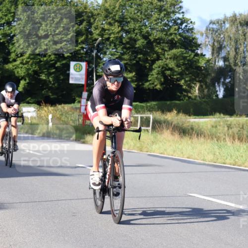 25.08.2024 - Elbe Triathlon Hamburg Fuchs,  Jonas http://msf.ph/oto/6855126 25.08.2024 09:18:12 Radfahren 391, 326, 107, 339, 234 meine-sportfotos.de