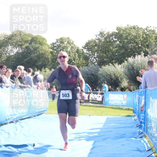 25.08.2024 - Elbe Triathlon Hamburg H.Heesch http://msf.ph/oto/6855127 25.08.2024 10:52:41 Ziel  meine-sportfotos.de