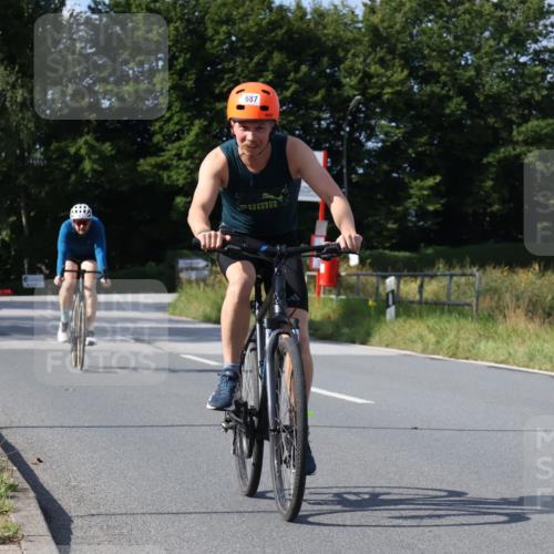 25.08.2024 - Elbe Triathlon Hamburg Fuchs,  Jonas http://msf.ph/oto/6855128 25.08.2024 10:38:02 Radfahren 760, 462, 520, 687, 631, 593 meine-sportfotos.de
