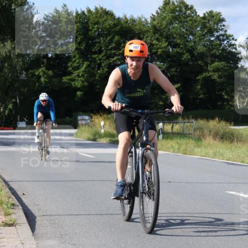 25.08.2024 - Elbe Triathlon Hamburg Fuchs,  Jonas http://msf.ph/oto/6855132 25.08.2024 10:38:03 Radfahren 462, 520, 687, 631, 593 meine-sportfotos.de