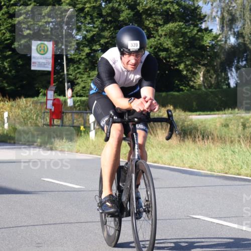 25.08.2024 - Elbe Triathlon Hamburg Fuchs,  Jonas http://msf.ph/oto/6855142 25.08.2024 09:18:13 Radfahren 391, 326, 107, 339, 234 meine-sportfotos.de