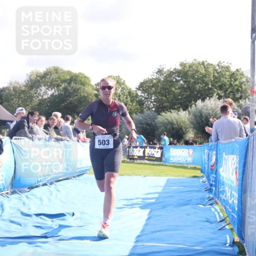 25.08.2024 - Elbe Triathlon Hamburg H.Heesch http://msf.ph/oto/6855171 25.08.2024 10:52:41 Ziel  meine-sportfotos.de