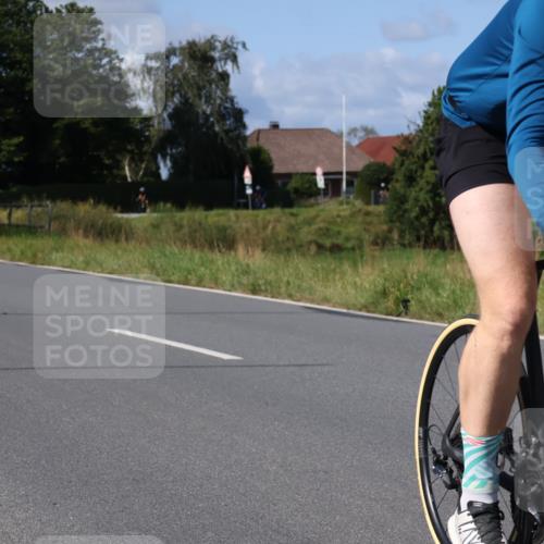 25.08.2024 - Elbe Triathlon Hamburg Fuchs,  Jonas http://msf.ph/oto/6855181 25.08.2024 10:38:05 Radfahren 520, 687, 631, 593 meine-sportfotos.de
