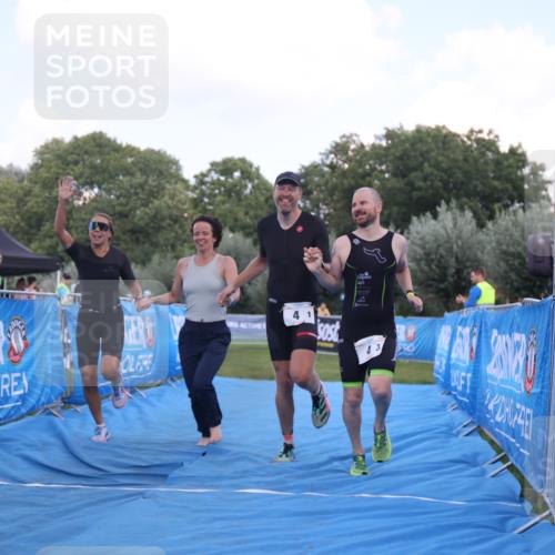 25.08.2024 - Elbe Triathlon Hamburg H.Heesch http://msf.ph/oto/6855205 25.08.2024 16:07:43 Ziel  meine-sportfotos.de