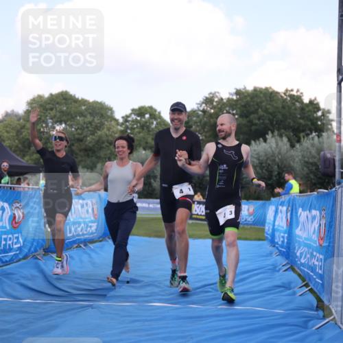 25.08.2024 - Elbe Triathlon Hamburg H.Heesch http://msf.ph/oto/6855227 25.08.2024 16:07:44 Ziel  meine-sportfotos.de