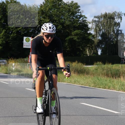 25.08.2024 - Elbe Triathlon Hamburg Fuchs,  Jonas http://msf.ph/oto/6855240 25.08.2024 10:38:18 Radfahren 620, 468, 793, 471 meine-sportfotos.de