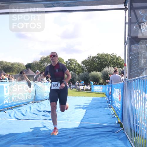 25.08.2024 - Elbe Triathlon Hamburg H.Heesch http://msf.ph/oto/6855250 25.08.2024 10:52:42 Ziel  meine-sportfotos.de
