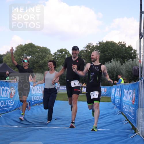 25.08.2024 - Elbe Triathlon Hamburg H.Heesch http://msf.ph/oto/6855261 25.08.2024 16:07:44 Ziel  meine-sportfotos.de