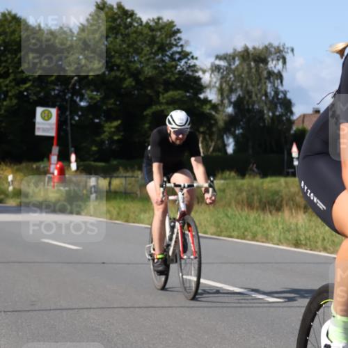 25.08.2024 - Elbe Triathlon Hamburg Fuchs,  Jonas http://msf.ph/oto/6855262 25.08.2024 10:38:18 Radfahren 620, 468, 793, 471 meine-sportfotos.de