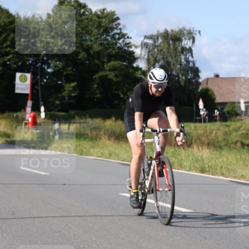 25.08.2024 - Elbe Triathlon Hamburg Fuchs,  Jonas http://msf.ph/oto/6855270 25.08.2024 10:38:18 Radfahren 620, 468, 793, 471 meine-sportfotos.de