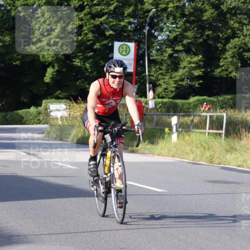 25.08.2024 - Elbe Triathlon Hamburg Fuchs,  Jonas http://msf.ph/oto/6855273 25.08.2024 09:18:30 Radfahren 119, 228, 73, 50 meine-sportfotos.de
