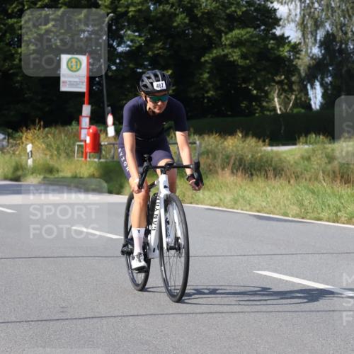 25.08.2024 - Elbe Triathlon Hamburg Fuchs,  Jonas http://msf.ph/oto/6855312 25.08.2024 10:38:25 Radfahren 471, 487, 570, 750 meine-sportfotos.de