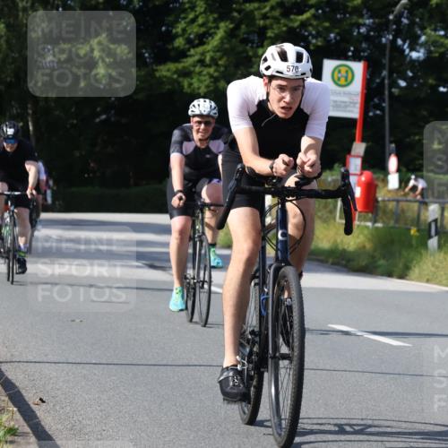25.08.2024 - Elbe Triathlon Hamburg Fuchs,  Jonas http://msf.ph/oto/6855333 25.08.2024 10:38:30 Radfahren 487, 570, 750, 635, 538, 637 meine-sportfotos.de