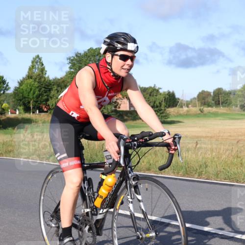 25.08.2024 - Elbe Triathlon Hamburg Fuchs,  Jonas http://msf.ph/oto/6855336 25.08.2024 09:18:31 Radfahren 119, 228, 73, 50, 242 meine-sportfotos.de