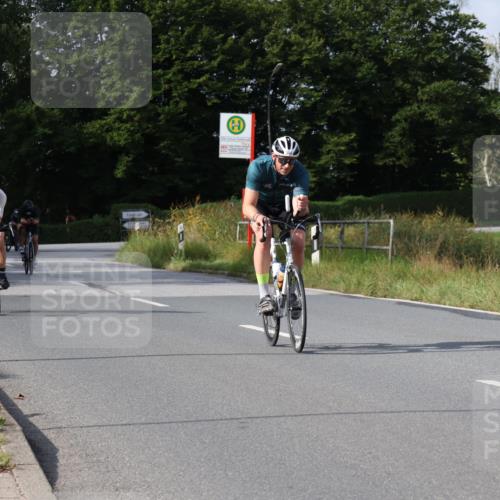 25.08.2024 - Elbe Triathlon Hamburg Fuchs,  Jonas http://msf.ph/oto/6855338 25.08.2024 10:05:39 Radfahren 199, 344, 397, 340, 357, 526 meine-sportfotos.de