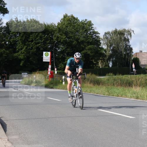 25.08.2024 - Elbe Triathlon Hamburg Fuchs,  Jonas http://msf.ph/oto/6855354 25.08.2024 10:05:39 Radfahren 199, 344, 397, 340, 357, 526 meine-sportfotos.de