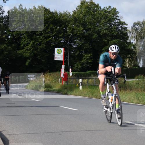 25.08.2024 - Elbe Triathlon Hamburg Fuchs,  Jonas http://msf.ph/oto/6855356 25.08.2024 10:05:39 Radfahren 199, 344, 397, 340, 357, 526 meine-sportfotos.de
