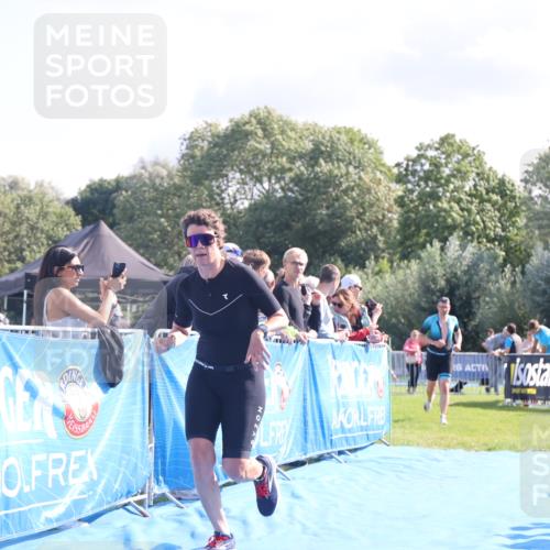 25.08.2024 - Elbe Triathlon Hamburg H.Heesch http://msf.ph/oto/6855357 25.08.2024 10:52:52 Ziel 130, 168 meine-sportfotos.de