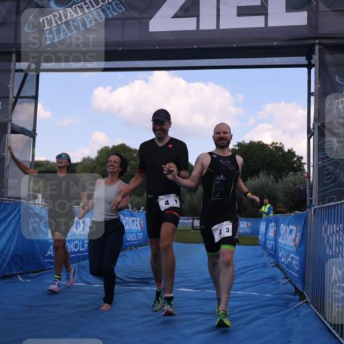 25.08.2024 - Elbe Triathlon Hamburg H.Heesch http://msf.ph/oto/6855359 25.08.2024 16:07:44 Ziel  meine-sportfotos.de