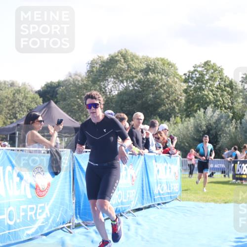25.08.2024 - Elbe Triathlon Hamburg H.Heesch http://msf.ph/oto/6855363 25.08.2024 10:52:52 Ziel 130, 168 meine-sportfotos.de