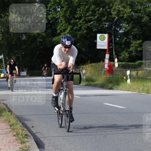 25.08.2024 - Elbe Triathlon Hamburg Fuchs,  Jonas http://msf.ph/oto/6855367 25.08.2024 10:05:40 Radfahren 344, 397, 340, 357, 526 meine-sportfotos.de