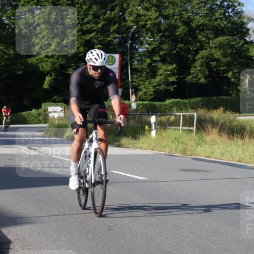 25.08.2024 - Elbe Triathlon Hamburg Fuchs,  Jonas http://msf.ph/oto/6855370 25.08.2024 09:18:33 Radfahren 119, 228, 73, 50, 242 meine-sportfotos.de