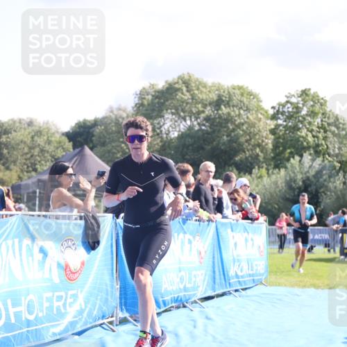 25.08.2024 - Elbe Triathlon Hamburg H.Heesch http://msf.ph/oto/6855378 25.08.2024 10:52:52 Ziel 130, 168 meine-sportfotos.de