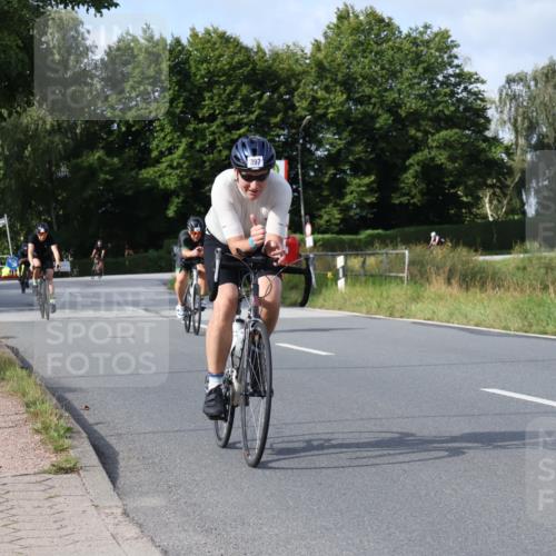 25.08.2024 - Elbe Triathlon Hamburg Fuchs,  Jonas http://msf.ph/oto/6855379 25.08.2024 10:05:40 Radfahren 344, 397, 340, 357, 526 meine-sportfotos.de