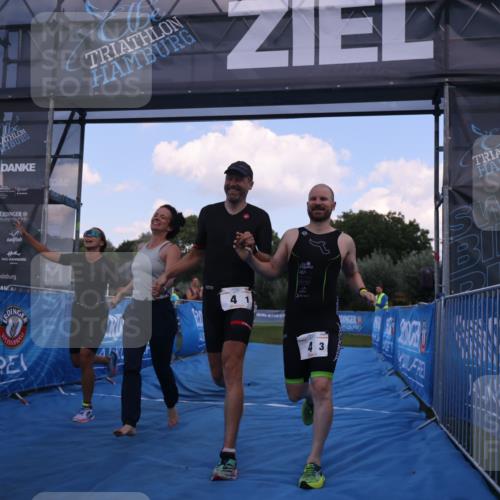 25.08.2024 - Elbe Triathlon Hamburg H.Heesch http://msf.ph/oto/6855387 25.08.2024 16:07:44 Ziel  meine-sportfotos.de