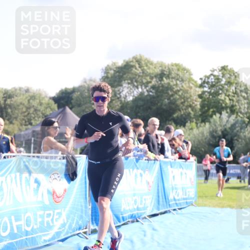 25.08.2024 - Elbe Triathlon Hamburg H.Heesch http://msf.ph/oto/6855391 25.08.2024 10:52:52 Ziel 130, 168 meine-sportfotos.de