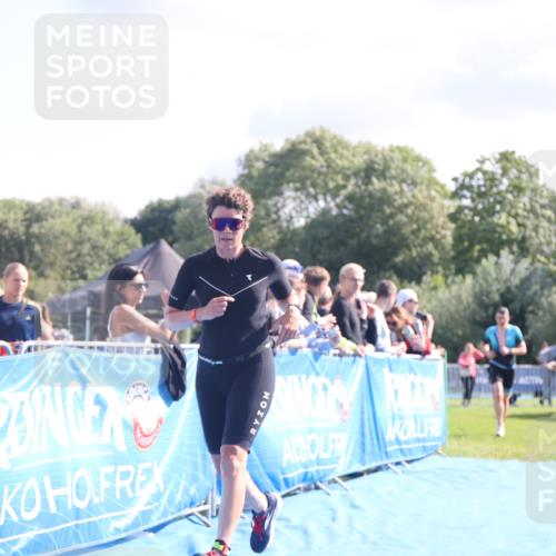 25.08.2024 - Elbe Triathlon Hamburg H.Heesch http://msf.ph/oto/6855395 25.08.2024 10:52:52 Ziel 130, 168 meine-sportfotos.de