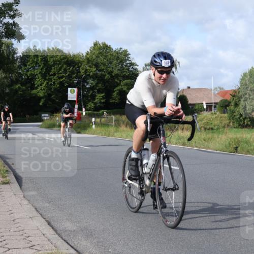 25.08.2024 - Elbe Triathlon Hamburg Fuchs,  Jonas http://msf.ph/oto/6855398 25.08.2024 10:05:41 Radfahren 344, 397, 340, 357, 526 meine-sportfotos.de