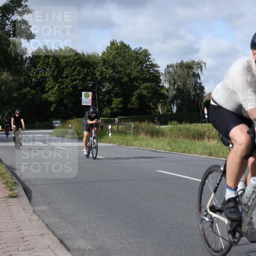 25.08.2024 - Elbe Triathlon Hamburg Fuchs,  Jonas http://msf.ph/oto/6855406 25.08.2024 10:05:41 Radfahren 344, 397, 340, 357, 526 meine-sportfotos.de