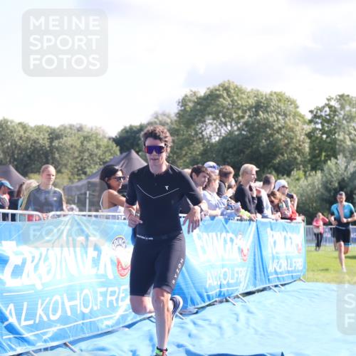 25.08.2024 - Elbe Triathlon Hamburg H.Heesch http://msf.ph/oto/6855418 25.08.2024 10:52:52 Ziel 130, 168 meine-sportfotos.de