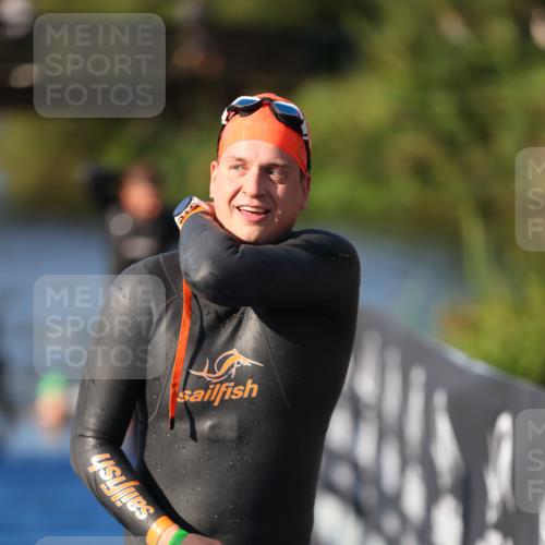 25.08.2024 - Elbe Triathlon Hamburg H.Heesch http://msf.ph/oto/6855427 25.08.2024 09:03:47 Schwimmen 206, 249, 251, 271, 317 meine-sportfotos.de