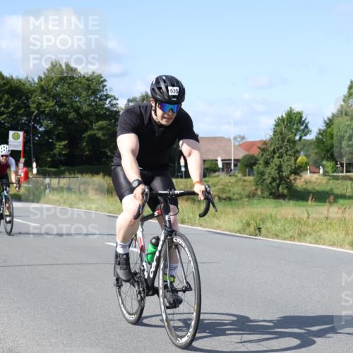 25.08.2024 - Elbe Triathlon Hamburg Fuchs,  Jonas http://msf.ph/oto/6855429 25.08.2024 10:38:33 Radfahren 570, 750, 635, 538, 637, 1429, 517 meine-sportfotos.de