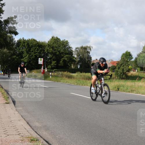25.08.2024 - Elbe Triathlon Hamburg Fuchs,  Jonas http://msf.ph/oto/6855430 25.08.2024 10:05:42 Radfahren 344, 397, 340, 357, 526, 304 meine-sportfotos.de