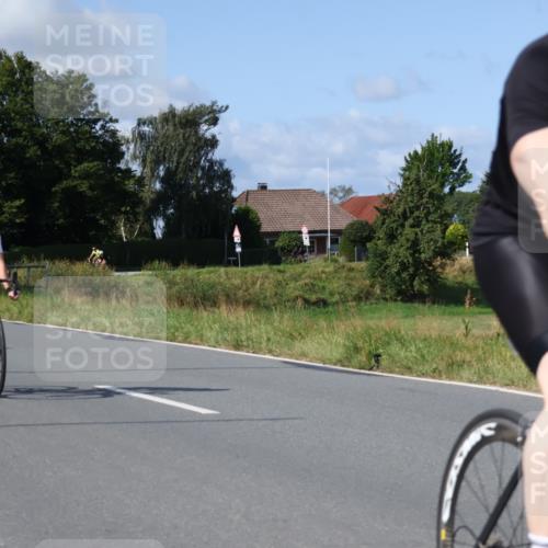 25.08.2024 - Elbe Triathlon Hamburg Fuchs,  Jonas http://msf.ph/oto/6855440 25.08.2024 10:38:33 Radfahren 570, 750, 635, 538, 637, 1429, 517 meine-sportfotos.de