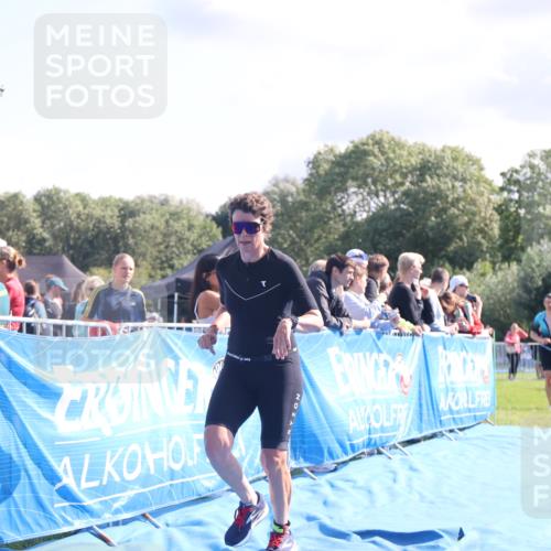 25.08.2024 - Elbe Triathlon Hamburg H.Heesch http://msf.ph/oto/6855446 25.08.2024 10:52:52 Ziel 130, 168 meine-sportfotos.de