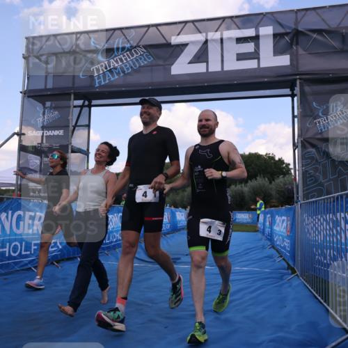 25.08.2024 - Elbe Triathlon Hamburg H.Heesch http://msf.ph/oto/6855451 25.08.2024 16:07:45 Ziel  meine-sportfotos.de