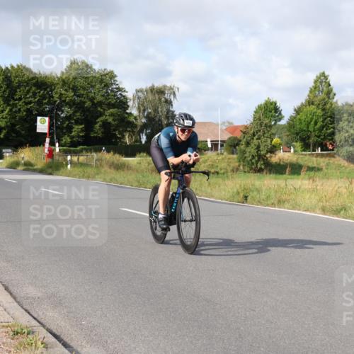 25.08.2024 - Elbe Triathlon Hamburg Fuchs,  Jonas http://msf.ph/oto/6855473 25.08.2024 10:05:45 Radfahren 397, 340, 357, 526, 304, 349, 538 meine-sportfotos.de