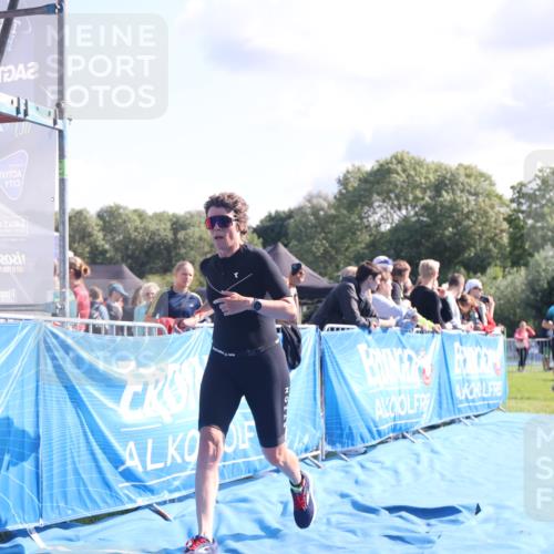 25.08.2024 - Elbe Triathlon Hamburg H.Heesch http://msf.ph/oto/6855475 25.08.2024 10:52:53 Ziel 130, 168 meine-sportfotos.de