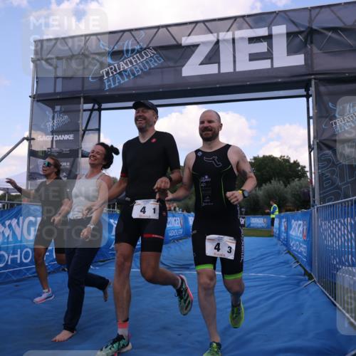 25.08.2024 - Elbe Triathlon Hamburg H.Heesch http://msf.ph/oto/6855483 25.08.2024 16:07:45 Ziel  meine-sportfotos.de