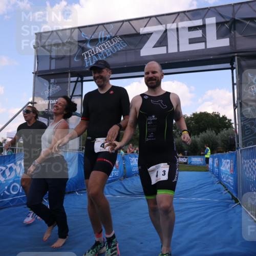 25.08.2024 - Elbe Triathlon Hamburg H.Heesch http://msf.ph/oto/6855503 25.08.2024 16:07:45 Ziel  meine-sportfotos.de