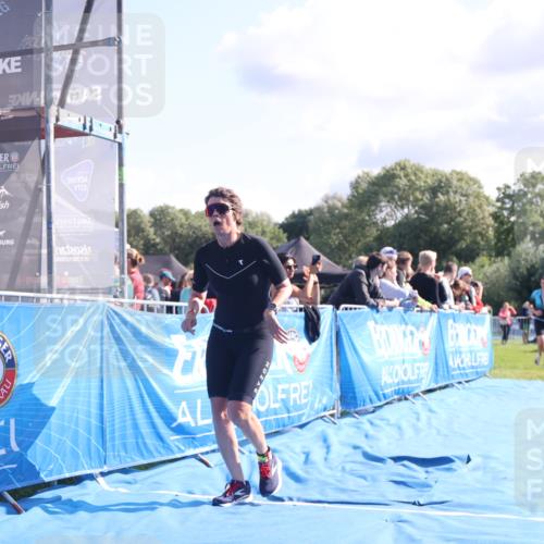 25.08.2024 - Elbe Triathlon Hamburg H.Heesch http://msf.ph/oto/6855505 25.08.2024 10:52:53 Ziel 130, 168 meine-sportfotos.de