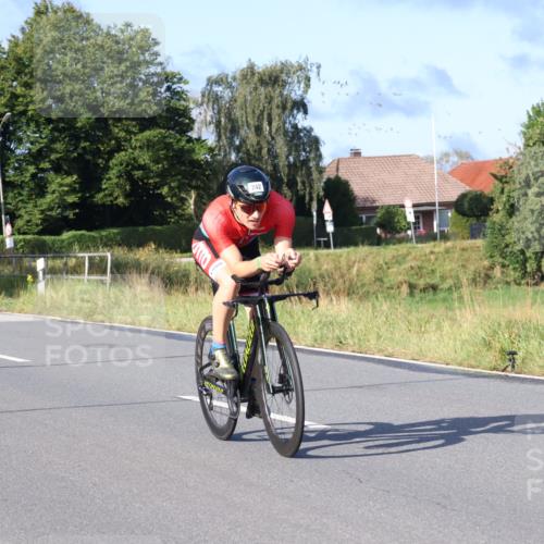 25.08.2024 - Elbe Triathlon Hamburg Fuchs,  Jonas http://msf.ph/oto/6855506 25.08.2024 09:18:38 Radfahren 228, 73, 50, 242 meine-sportfotos.de