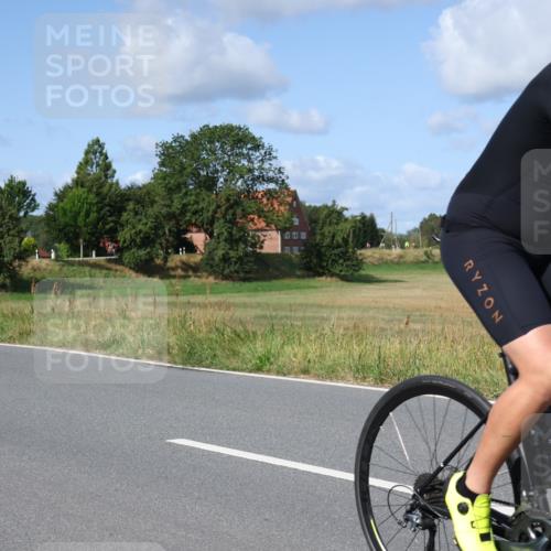 25.08.2024 - Elbe Triathlon Hamburg Fuchs,  Jonas http://msf.ph/oto/6855509 25.08.2024 10:38:35 Radfahren 570, 750, 635, 538, 637, 1429, 517, 662 meine-sportfotos.de