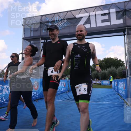 25.08.2024 - Elbe Triathlon Hamburg H.Heesch http://msf.ph/oto/6855514 25.08.2024 16:07:45 Ziel  meine-sportfotos.de