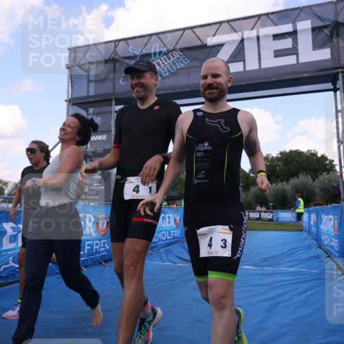 25.08.2024 - Elbe Triathlon Hamburg H.Heesch http://msf.ph/oto/6855517 25.08.2024 16:07:45 Ziel  meine-sportfotos.de